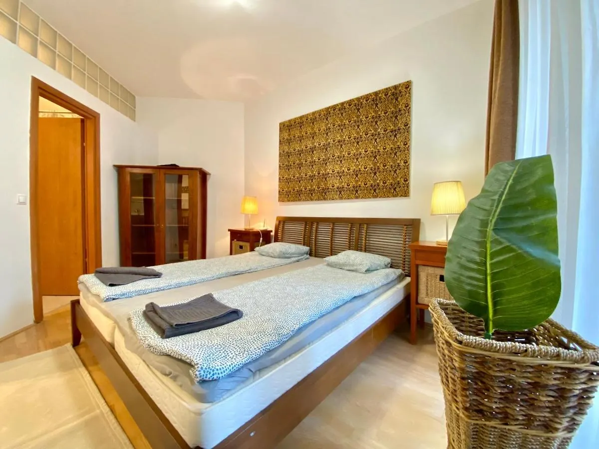 Downtown Vibe-Kiraly I Apts W Private Balcony Budapest